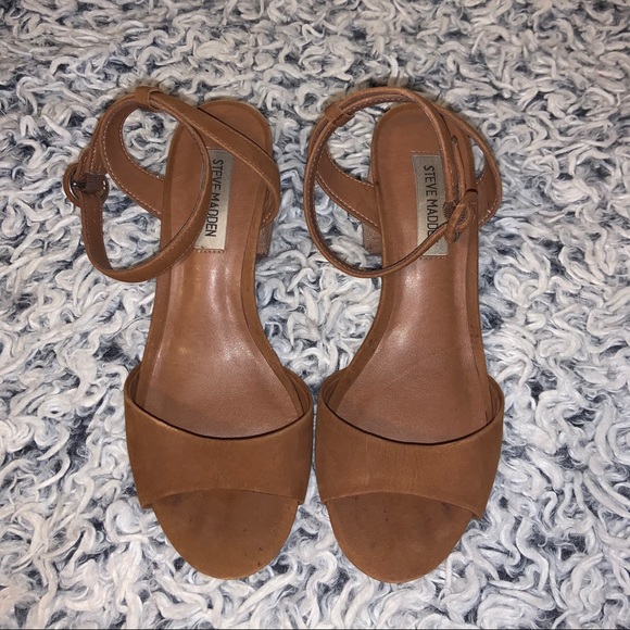 Steve Madden Shoes - Steve Madden Brown Heels!